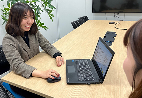 るるぶキッチンでミーティングを行うことも!